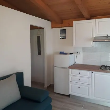 Robinson House Sea & Olives *