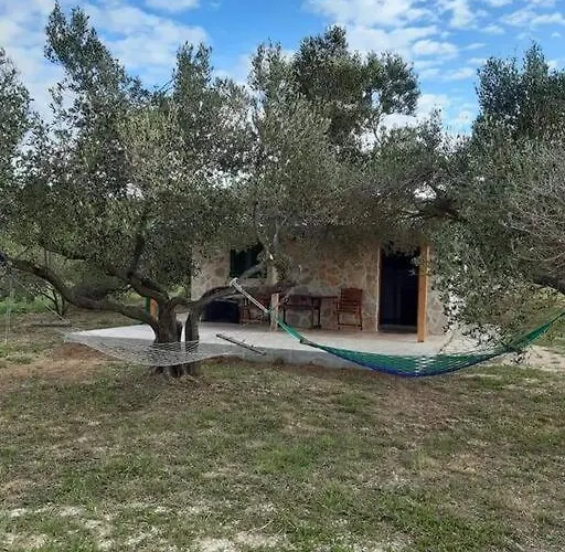 Vikendica Robinson House Sea & Olives *